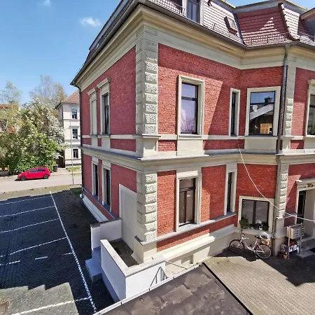 Apartment Musashi 3 *